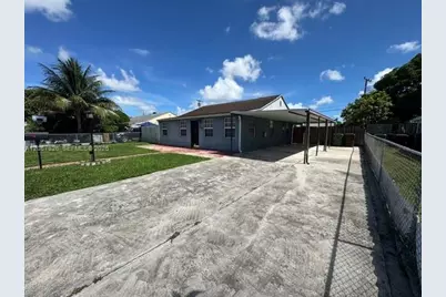 740 SE 4th Pl, Hialeah, FL 33010 - Photo 7