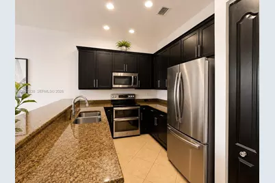 14708 SW 6th St #14708, Pembroke Pines, FL 33027 - Photo 3
