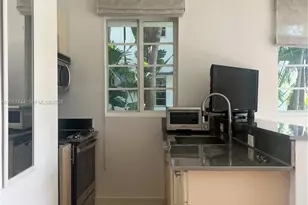 3917 N Meridian Ave, Miami Beach, FL 33140 - Photo 11