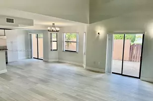 900 SW 113th Terrace, Pembroke Pines, FL 33025 - Photo 1