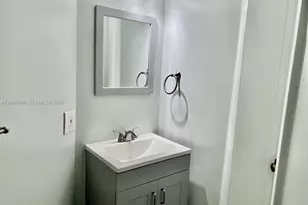 900 SW 113th Terrace, Pembroke Pines, FL 33025 - Photo 25