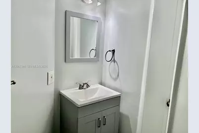 900 SW 113th Ter, Pembroke Pines, FL 33025 - Photo 23