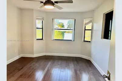 900 SW 113th Ter, Pembroke Pines, FL 33025 - Photo 13