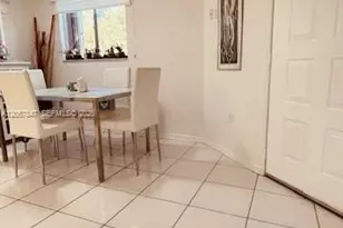 950 SW 138th Ave, Pembroke Pines, FL 33027 - Photo 5