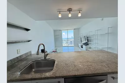 185 SW 7th St #4010, Miami, FL 33130 - Photo 7