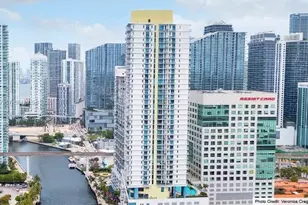 185 SW 7th St, Miami, FL 33130 - Photo 1