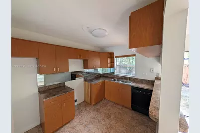 5664 Blueberry Ct #15, Lauderhill, FL 33313 - Photo 7