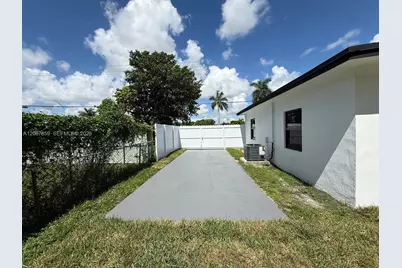12001 NW 22nd Ave, Miami, FL 33167 - Photo 43