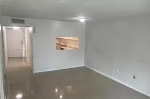 10000 NW 80th Ct, Hialeah Gardens, FL 33016 - Photo 5