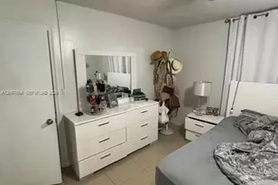 10000 NW 80th Ct, Hialeah Gardens, FL 33016 - Photo 11