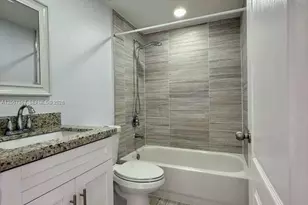 922 NW 134th Ave, Pembroke Pines, FL 33028 - Photo 17