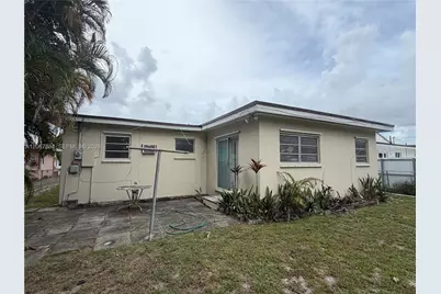 733 W 35th St, Hialeah, FL 33012 - Photo 23