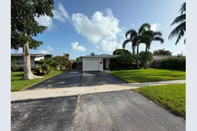 401 SE 3rd Pl, Deerfield Beach, FL 33441 - Photo 3