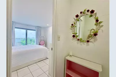 8000 Harding Ave #7E, Miami Beach, FL 33141 - Photo 17