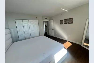1155 Brickell Bay Dr #1607, Miami, FL 33131 - Photo 5