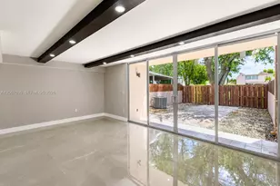 14124 Kendale Lakes Circle, Miami, FL 33183 - Photo 17