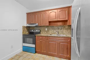 8095 NW 8th St, Miami, FL 33126 - Photo 3