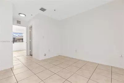 520 SW 5th St #302, Miami, FL 33130 - Photo 7
