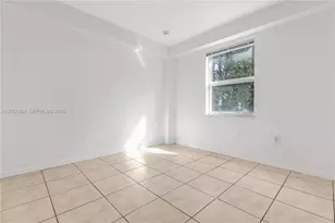 520 SW 5th St, Miami, FL 33130 - Photo 23