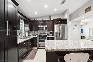 16520 SW 99th St, Miami, FL 33196 - Photo 5