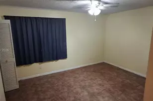 1276 SW 113th Terrace, Pembroke Pines, FL 33025 - Photo 15