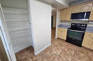 1276 SW 113th Terrace, Pembroke Pines, FL 33025 - Photo 7