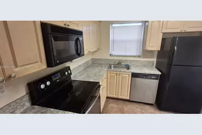 1276 SW 113th Ter #104, Pembroke Pines, FL 33025 - Photo 11