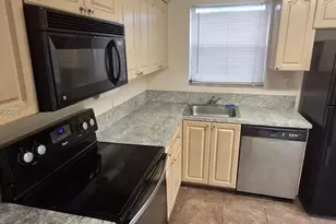 1276 SW 113th Terrace, Pembroke Pines, FL 33025 - Photo 11