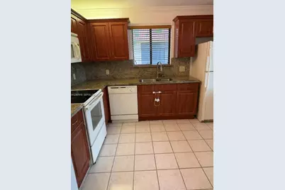 164 Lakeview Dr #204, Weston, FL 33326 - Photo 9