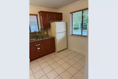 164 Lakeview Dr #204, Weston, FL 33326 - Photo 11