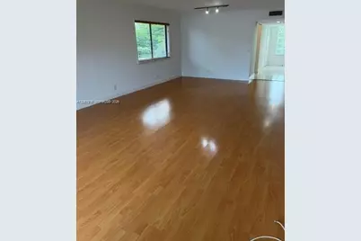 164 Lakeview Dr #204, Weston, FL 33326 - Photo 7