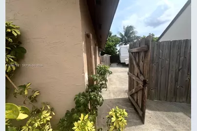 12242 SW 210th St, Miami, FL 33177 - Photo 55