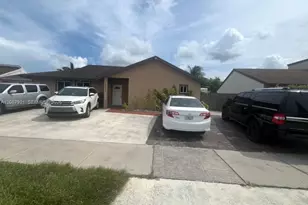 12242 SW 210th St, Miami, FL 33177 - Photo 3