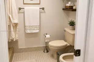 9735 NW 52nd St, Doral, FL 33178 - Photo 5