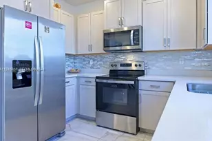 1056 SE 23rd Ave, Homestead, FL 33035 - Photo 3
