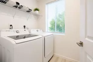 1056 SE 23rd Ave, Homestead, FL 33035 - Photo 3