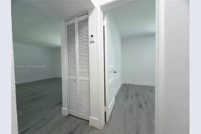 4060 SW 6th St, Miami, FL 33134 - Photo 9