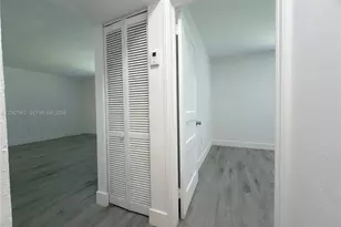 4060 SW 6th St, Miami, FL 33134 - Photo 9