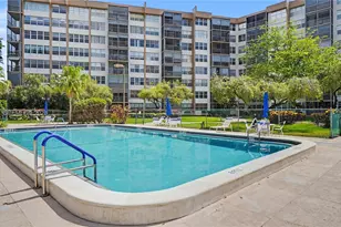 1300 St Charles Pl, Pembroke Pines, FL 33026 - Photo 29