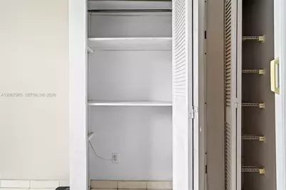 210 172nd St #533, Sunny Isles Beach, FL 33160 - Photo 17
