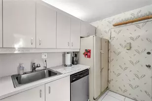 2030 S Ocean Dr, Hallandale Beach, FL 33009 - Photo 11