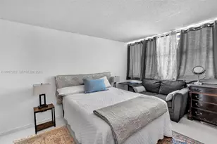 2030 S Ocean Dr, Hallandale Beach, FL 33009 - Photo 17