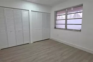21 NW 32nd Ct, Miami, FL 33125 - Photo 21