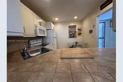 410 SE 2nd St #115, Hallandale Beach, FL 33009 - Photo 9