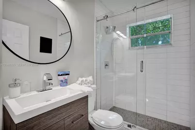 1430 16th St #1, Miami Beach, FL 33139 - Photo 33