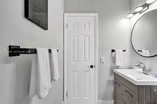1430 16th St, Miami Beach, FL 33139 - Photo 31