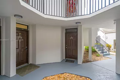 213 Lake Pointe Dr #106, Oakland Park, FL 33309 - Photo 1