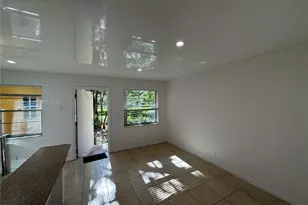 5168 NE 6th Ave, Oakland Park, FL 33334 - Photo 23