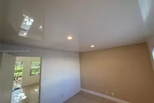 5168 NE 6th Ave, Oakland Park, FL 33334 - Photo 25