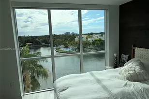 5900 Collins Ave, Miami Beach, FL 33140 - Photo 13